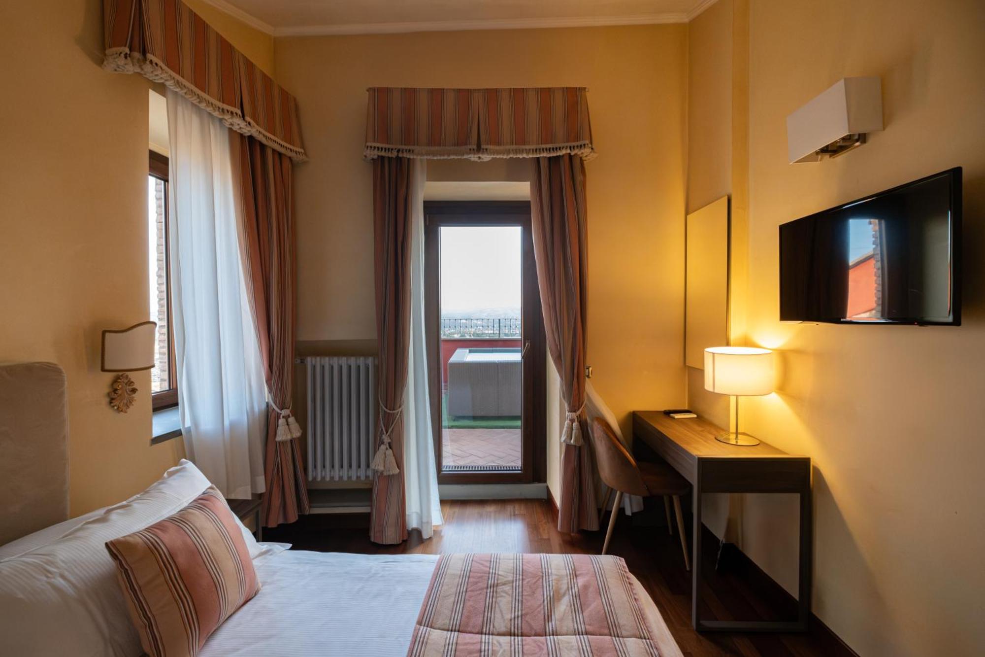 Hotel Bosone Palace